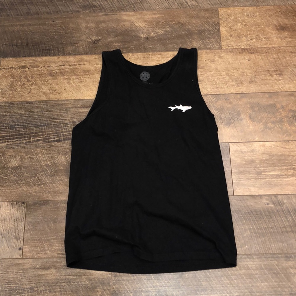 maui and sons black muscle tee!!